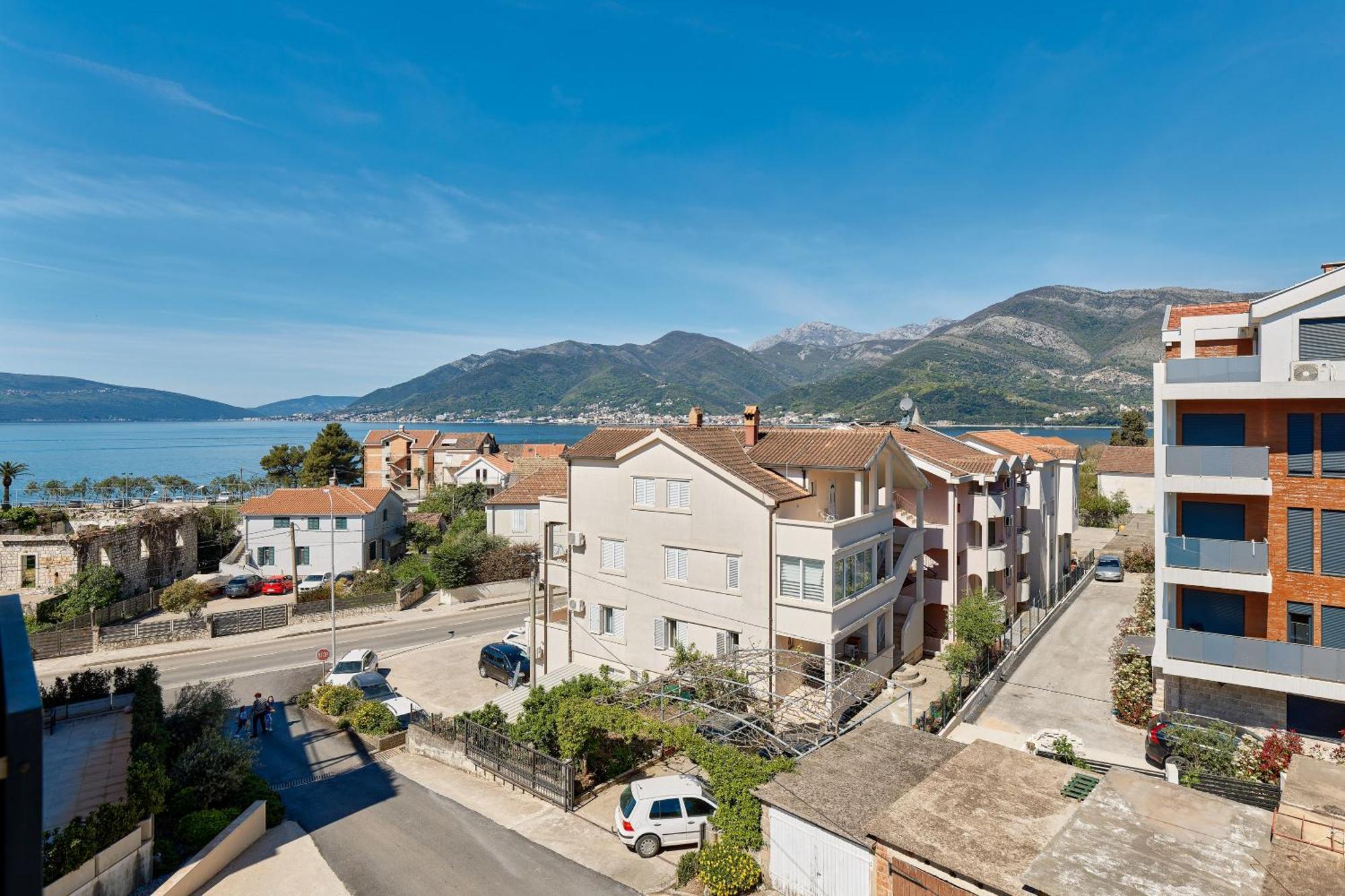 Ell Star 2 Apartman Tivat